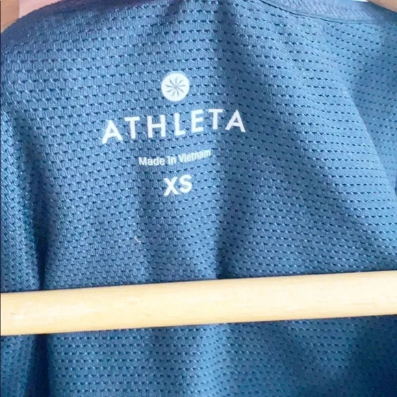 ATHLETA BLACK GEL MESH SUPERCHARGED TANK TOP - Picture 11 of 12